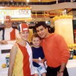 Mario Lopez with the Hot Dog on a Stick employees